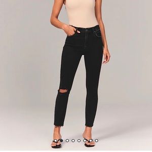 Abercrombie high rise skinny black jeans! Size 29L